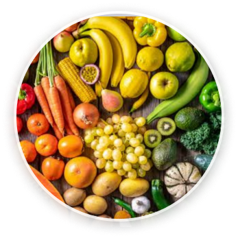 Různé druhy čerstvé zeleniny a ovoce shora.